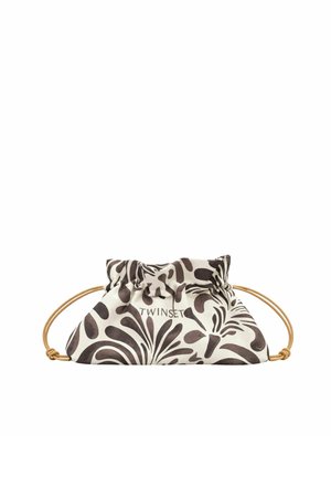 Piccola borsa in tessuto con motivo floreale astratto bianco e nero e sottili manici rotondi color cuoio, con etichetta "Twinset" sulla parte anteriore.
