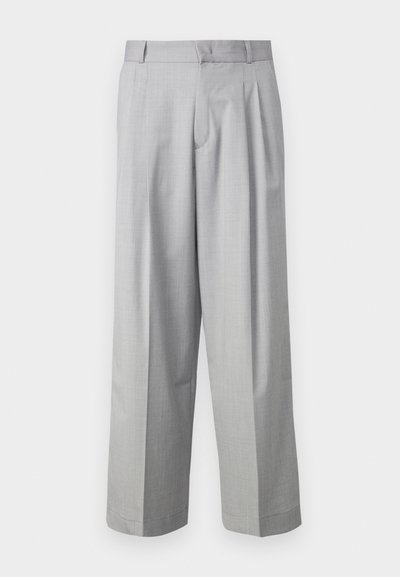 Light gray wide-leg trousers made from a smooth fabric, featuring front pleats and side pockets, with a tailored waist design.