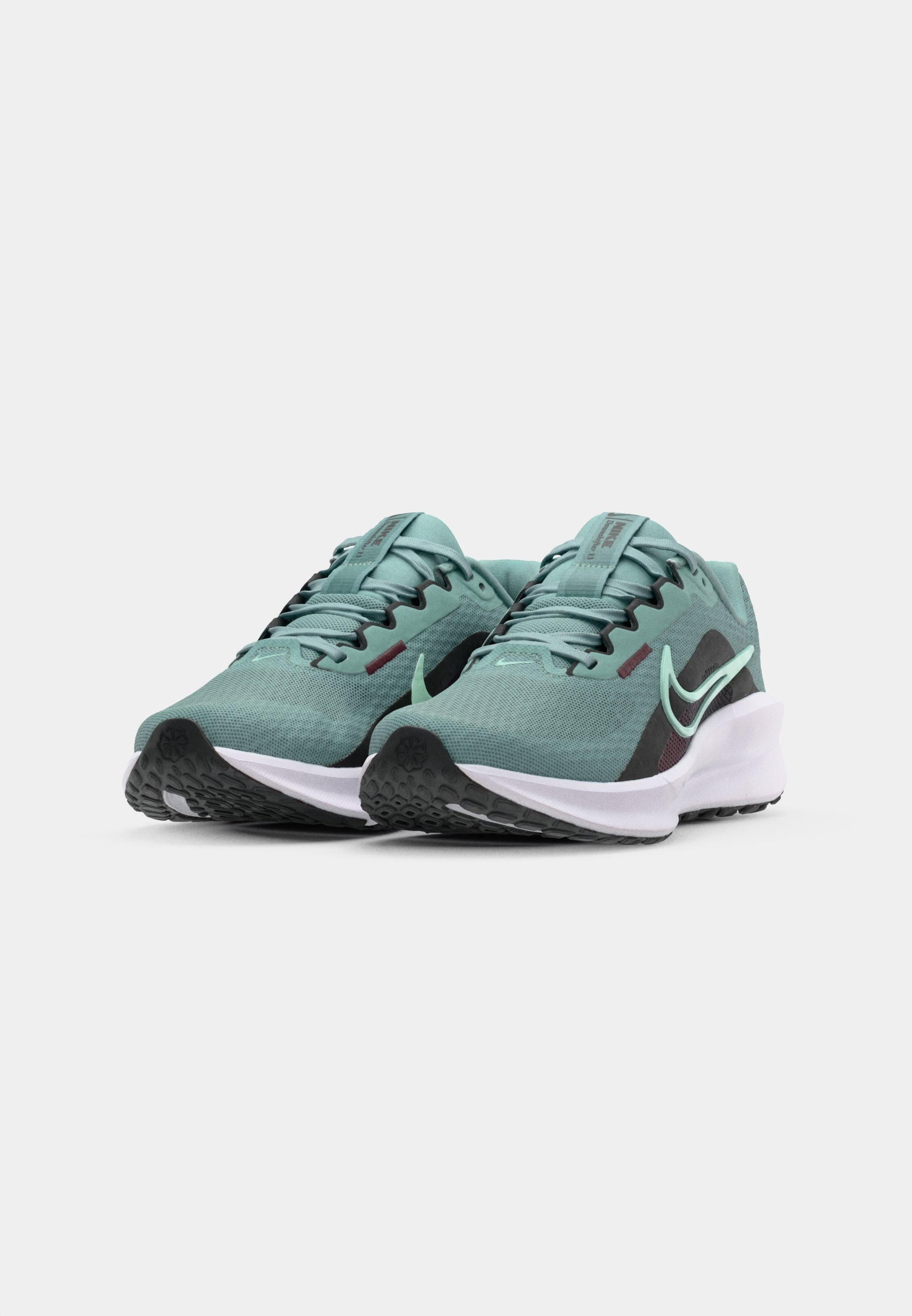 Nike Performance DOWNSHIFTER 13 - Zapatillas running asfalto