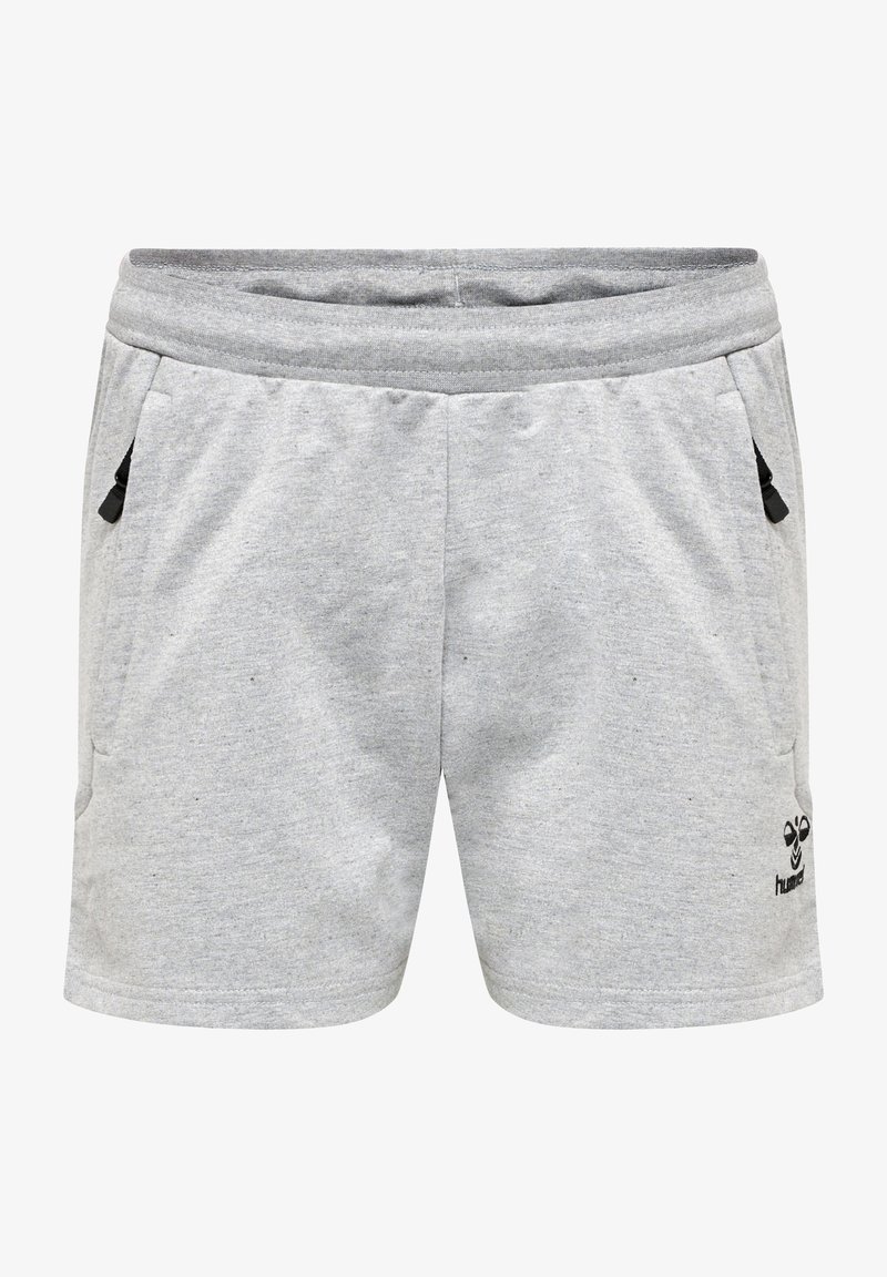 Graue Baumwollshorts mit einem elastischen Bund, Seitentaschen und schwarzem Logodetail auf der unteren linken Seite. Sanfte Textur, lässiges Design.