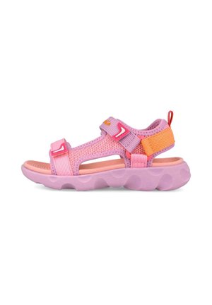 Sandalia deportiva para niños con parte superior de malla rosa, correas ajustables, lengüeta naranja en el talón y suela acolchada gruesa de color púrpura.