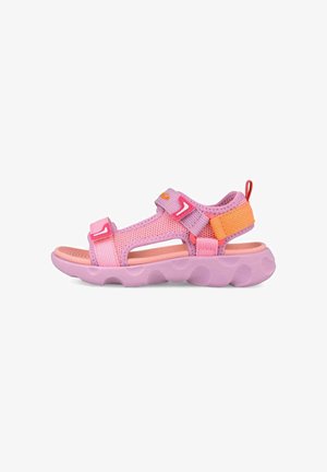 Sandalia deportiva para niños con parte superior de malla rosa, correas ajustables, lengüeta naranja en el talón y suela acolchada gruesa de color púrpura.