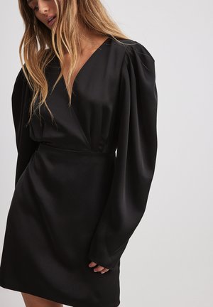 NA-KD Tričkové šaty - black