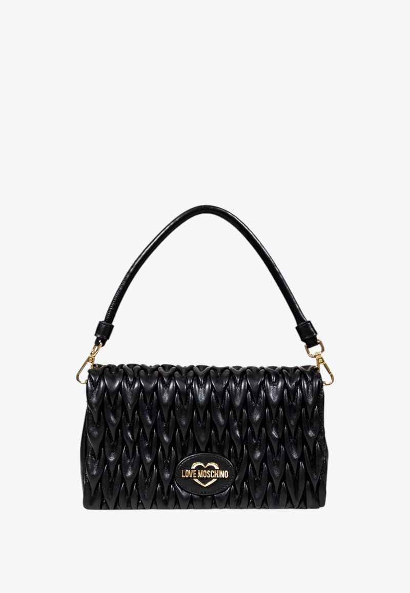 Borsa a tracolla in pelle nera con design trapuntato, accentuata da un logo dorato e una tracolla curva. Presenta una forma strutturata e una finitura testurizzata.