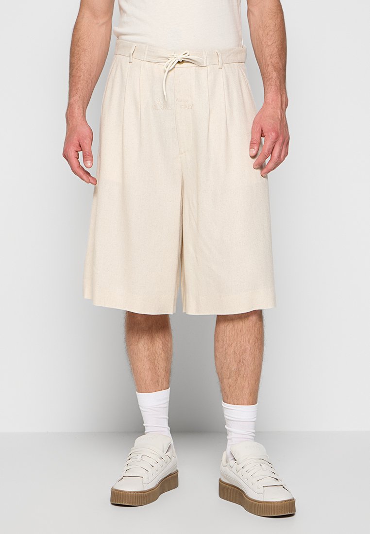 GCDS Shorts crème GCDS Shorts crème