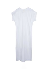 Biała, do kolan sukienka uszyta z miękkiego materiału, z krótkimi rękawami i okrągłym dekoltem, o prostym, nieozdobionym wzorze.