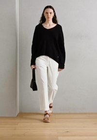 Thumbnail Image 2