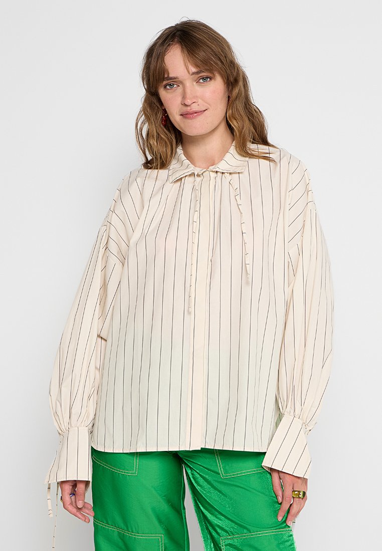 Stella Nova Overhemdblouse beige Stella Nova Overhemdblouse beige