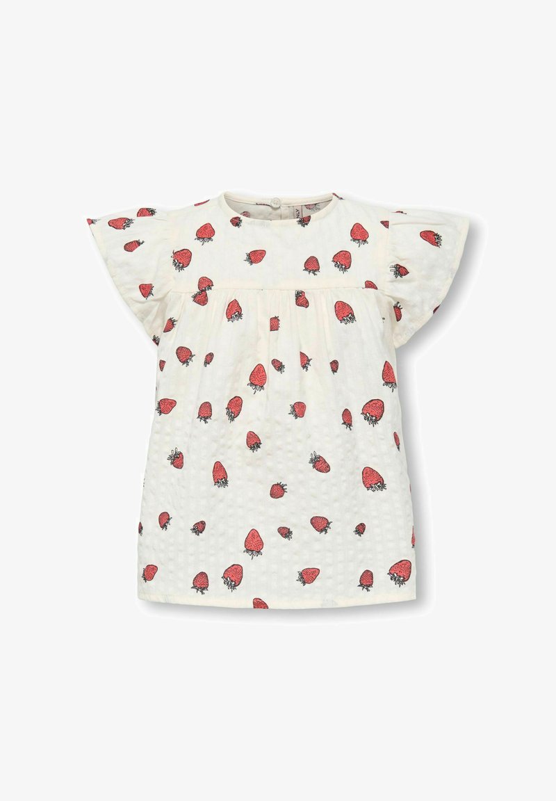Robe blanche pour bébé avec manches volantes, tissu texturé et imprimé de fraises rouges partout.
