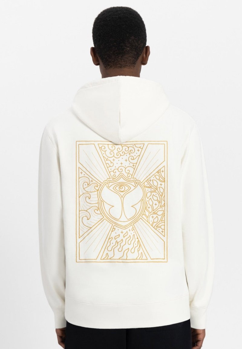 Baumwoll-Sweatshirt in Off-White mit einem großen goldenen Grafikdesign auf der Rückseite, das abstrakte Muster, ein Schmetterlingssymbol und strukturierte Linien zeigt.