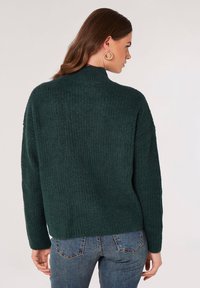 Sarah Pullover Green main image 1