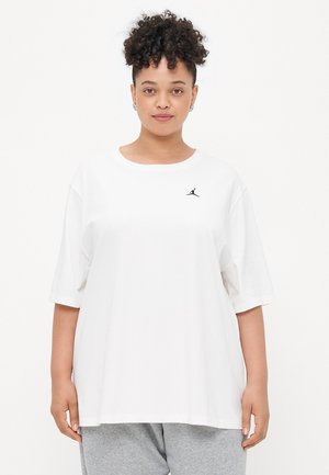 - T-shirt basic
