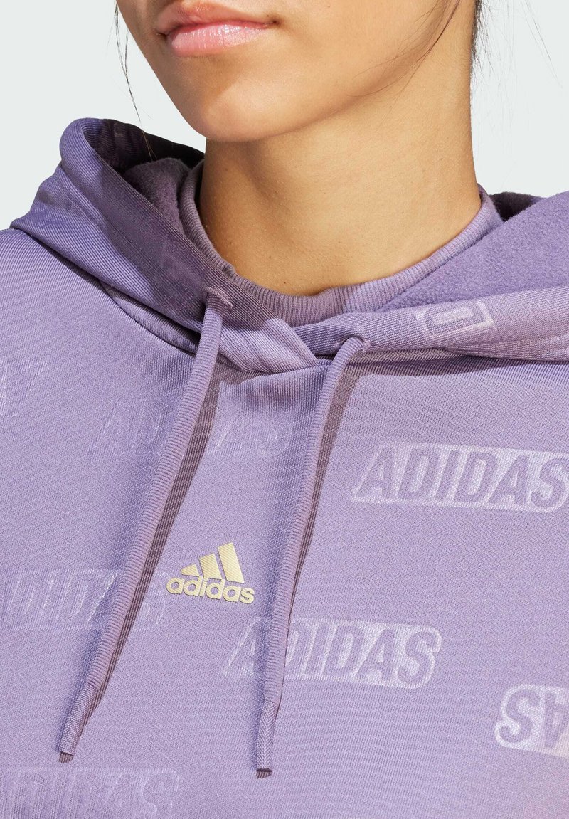adidas Sportswear EMBOSSED MONOGRAM - Fleecepullover - shadow