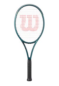 Tennisracket met een teal frame, zwarte greep en een witte snaarbed met een opvallend rood "Wilson" logo.
