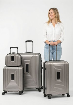 Redolz, ESSENTIALS 14 4-ROLLEN KOFFERSET + BEAUTYCASE 4 TLG. MIT DEHNFALTE UNISEX SET - Luggage set - coffee grey metallic