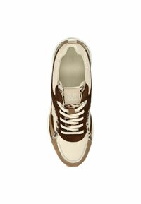 Sport sneakers met een beige leren bovenwerk, bruine suède accenten en een luipaardprint. Voorzien van beige veters en een zilveren logo.