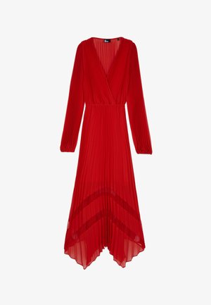 Rotes plissiertes Kleid mit tiefem V-Ausschnitt, langen Ärmeln und asymmetrischem Saum. Verfügt über transparente Akzente am unteren Rand. Leichter Stoff.