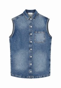 Korte ermeløs skjorte i lys blå denim med knappestolpe, spiss krage og enkelt lomme på venstre bryst. Utslitt tekstur over hele skjorten.