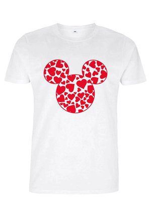 T-shirt bianca con una grafica rossa raffigurante una testa di Mickey Mouse riempita di cuori rossi più piccoli su uno sfondo bianco.