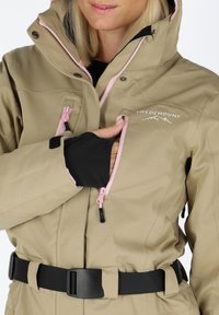 Swedemount CERVINIA  - Tuta da neve - beige