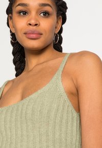 NA-KD SINGLET - Top - moss green