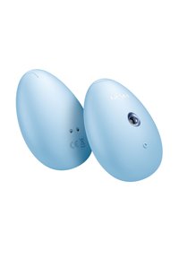 Objet ovale de couleur bleu clair avec une finition brillante, comportant un petit objectif d'un côté et le texte de marque "GESKE" sur la surface.