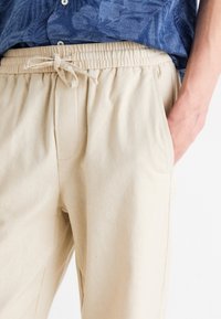 Only & Sons ONSSINUS LOOSE PANT - Broek - bright white/wit