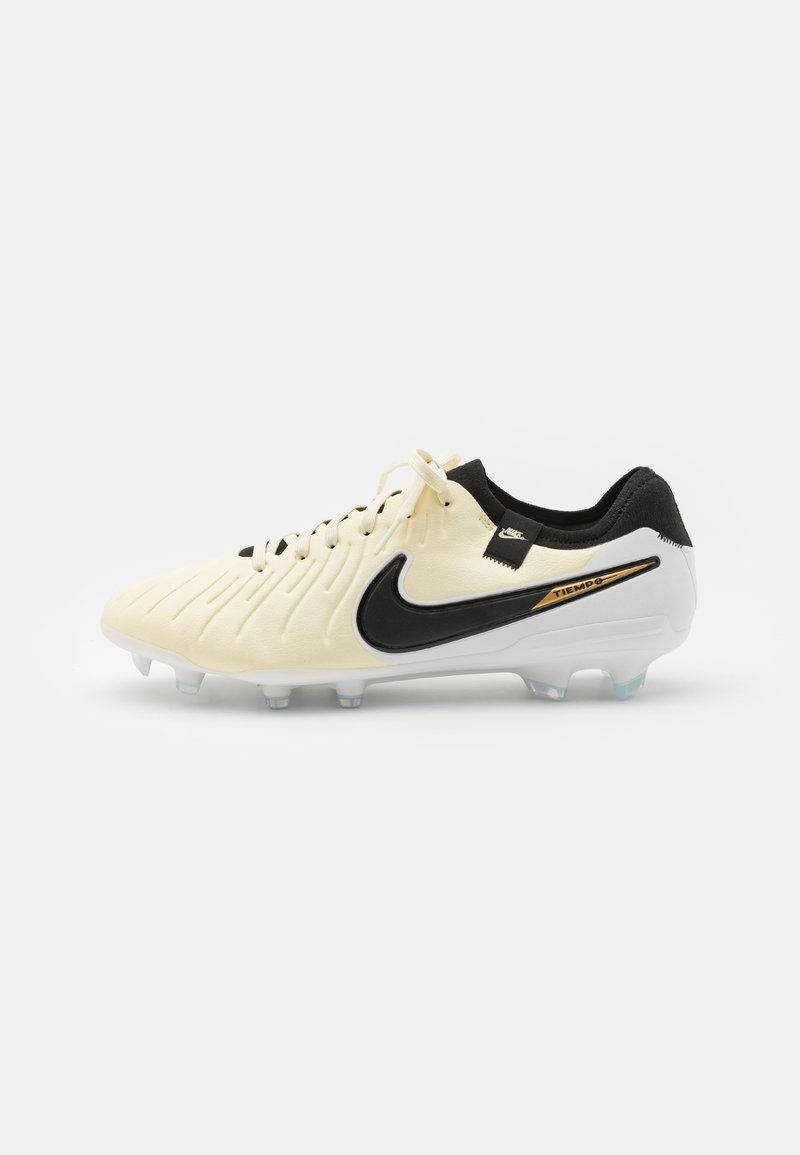 nike tiempo salle