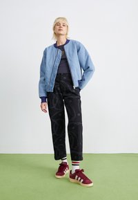 adidas Originals CAMPUS 00S W - Skatová obuv - shadow red/off white/preloved crimson
