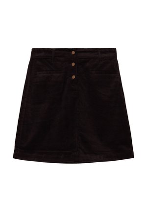 Falda de pana en marrón oscuro, con forma recta, bolsillos delanteros y tres botones de metal en la cintura. Textura suave.