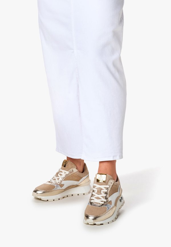 BLOKKI - Sneaker low - gold