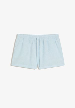 Pantaloncini da donna azzurri con sottili strisce verticali bianche e vita elastica, stesi su uno sfondo bianco.