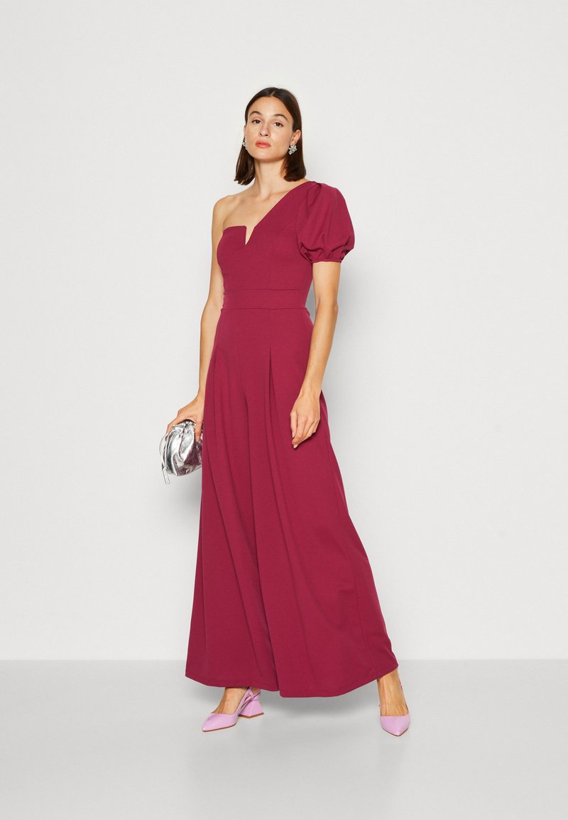 green emerald velvet dress Newshows Womens 2025 Formal Evening Gowns Maxi Dress Cocktail Party V Neck  Sleeveless Wedding Guest Long Elegant Dress(Black,S) at Amazon Women's  Clothing store