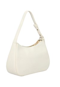 Hvid skuldertaske i læder med en buet form, justerbar rem og lynlås i guldtoner. Glat tekstur med minimalistisk design.