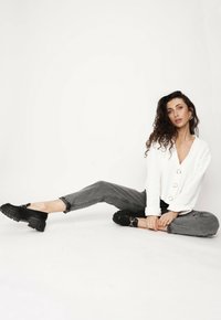 ANGELL TESS szary denim