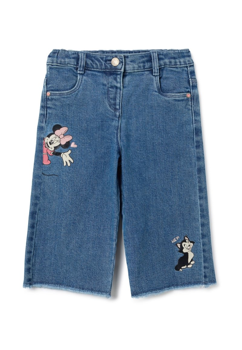 Pantalones cortos de denim con un lavado azul claro. Presenta bordados en la parte frontal de Minnie Mouse en rosa y un gato negro. Detalle de dobladillo desgastado.