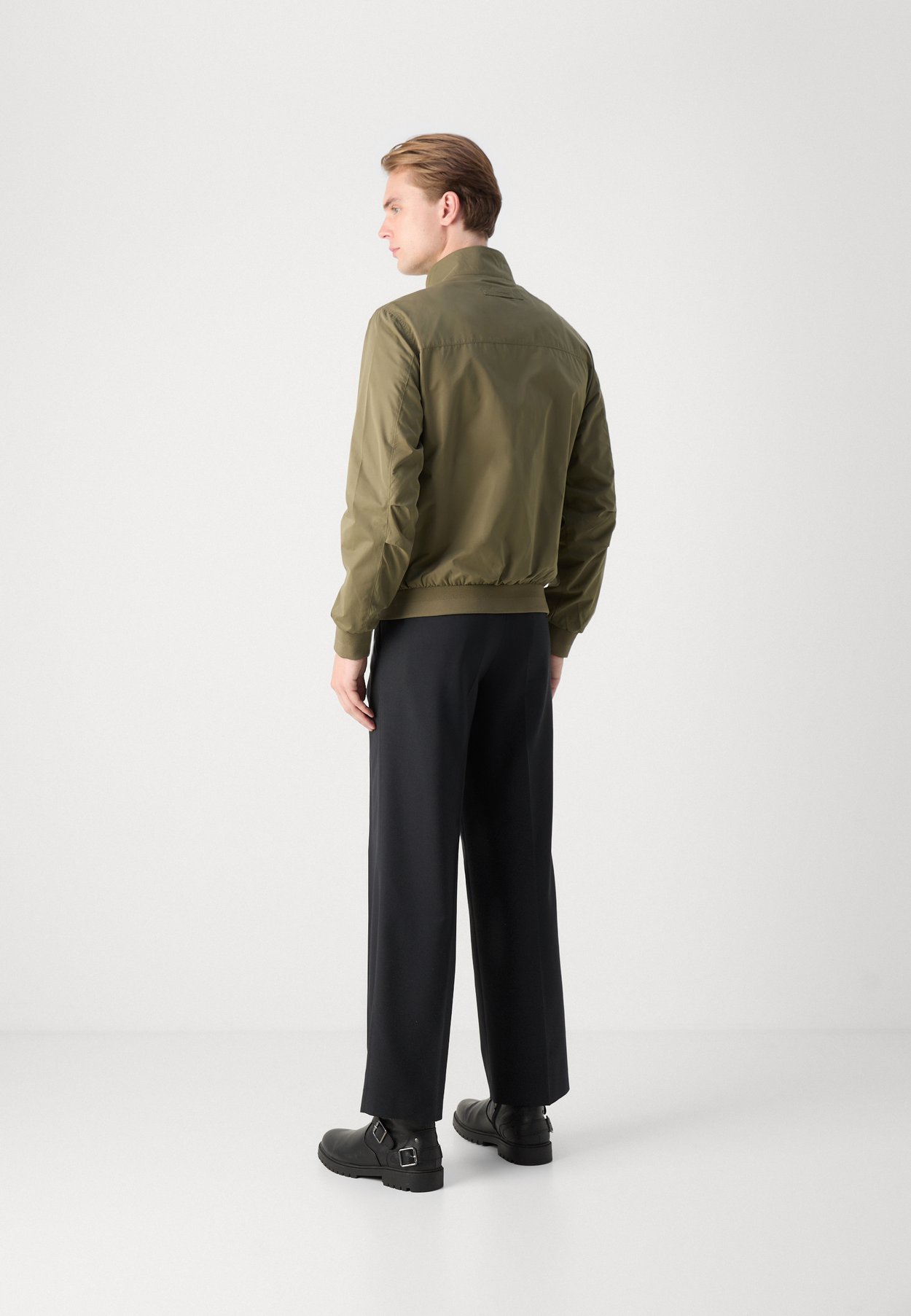 LIGHTWEIGHT HARRINGTON