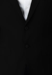 Thumbnail Image 7