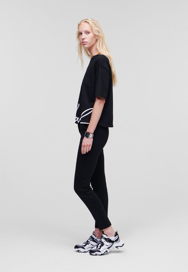 SIGNATURE HEM - Print T-shirt3