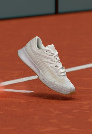 Nike Performance, VAPOR PRO 3 - Clay court tennis shoes - white/light orewood brown/summit white