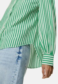 Marks & Spencer STRIPED COLLARED - Blusa - green mix