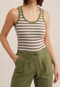 WE Fashion Top - dark green