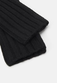 Pieces PCAMINA LEGWARMER  - Gamaše - black
