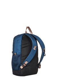 Blaue und schwarze Tasche mit gepolsterten Tragegurten, Netzseitentasche, strukturiertem Stoff und einem Tragegriff oben. Mit Hardware-Akzenten.