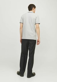 Jack & Jones PAULOS szary