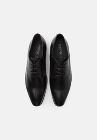 Geox UOMO HIGH LIFE - Elegantna obuća s vezicama - black