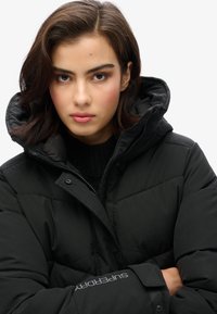 Superdry & Co CITY CHEVRON PADDED - Vinterfrakke - black