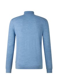 Heller blauer Pullover mit langen Ärmeln und hohem Kragen, gerippten Bündchen und glatter Stricktextur, von hinten gezeigt.