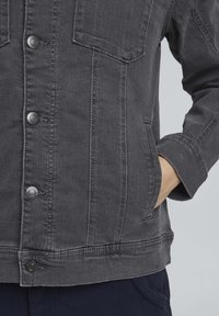 11 Project PRDENNIK - Jeansjakke - denim grey