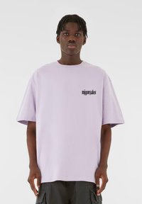 MJ Gonzales HEAVY OVERSIZED - FROSTED WINGS - T-shirts med print - lilac